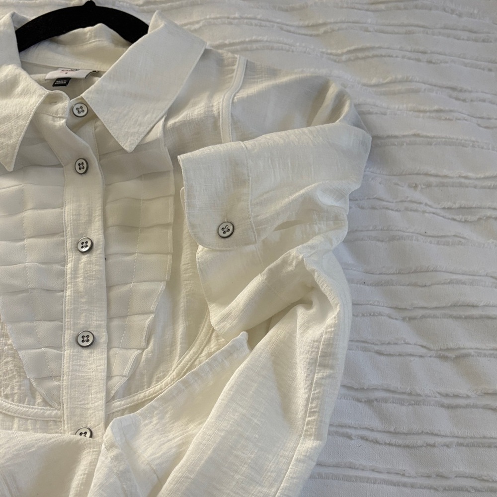 CAbi Tuxedo Button Front Shirt NWOT - Picture 9 of 9